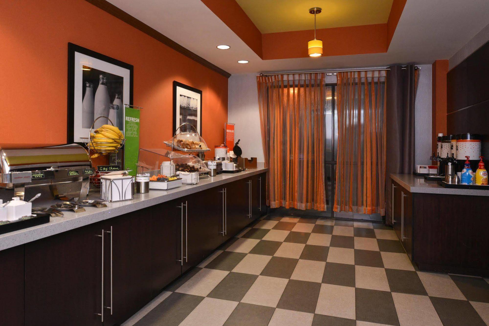 Hampton Inn Springfield Exteriér fotografie